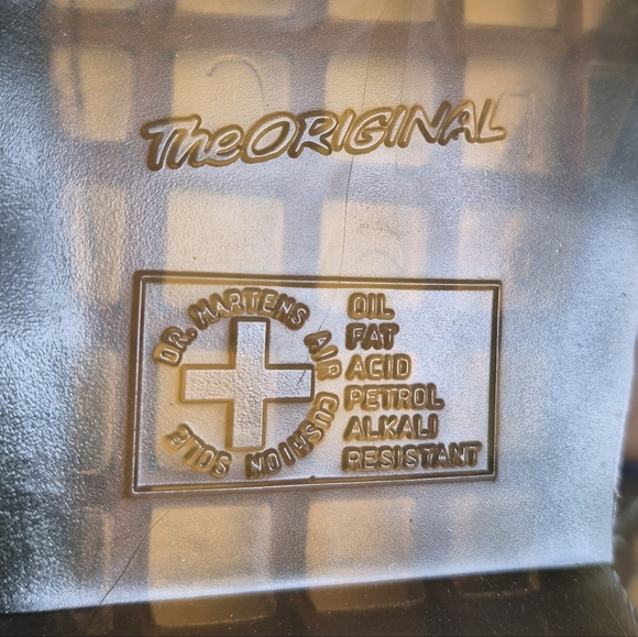 Dr. Martens 2976 Nubuck Chelsea Boots NWOB - Size 7 - Picture 14 of 16